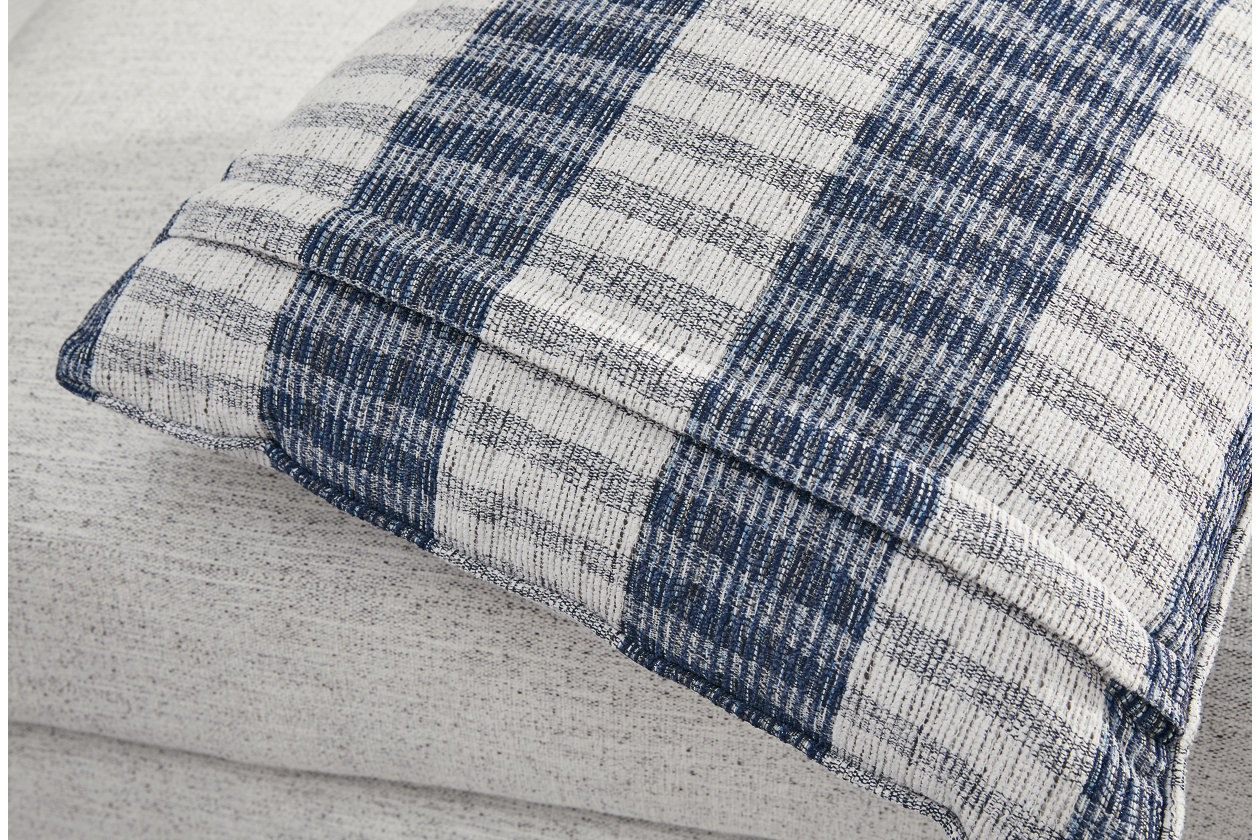 92305-PILLOW-A-ZIPPER-ALT